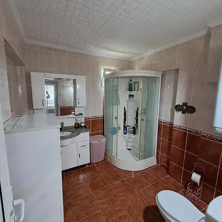 Deniz Yildizi Sitesi Havuzlu