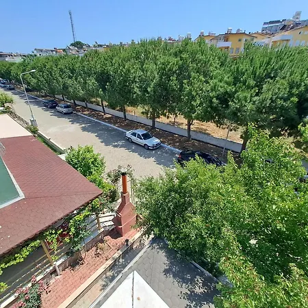 Deniz Yildizi Sitesi Havuzlu Kusadasi