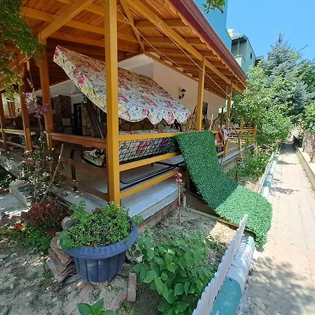 Deniz Yildizi Sitesi Havuzlu * Kusadasi