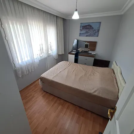 Deniz Yildizi Sitesi Havuzlu Villa Kusadasi