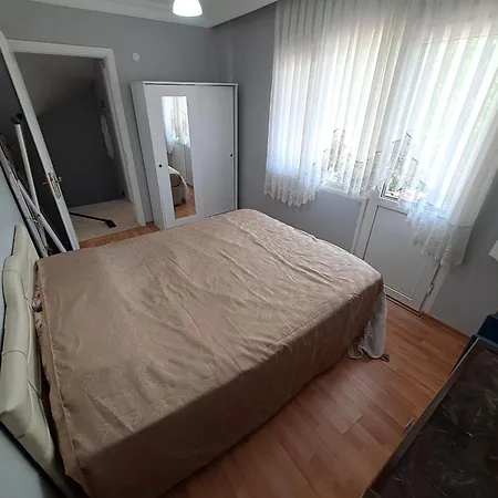Deniz Yildizi Sitesi Havuzlu * Kusadasi
