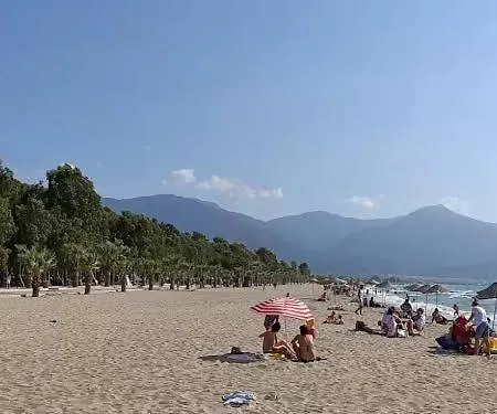 Deniz Yildizi Sitesi Havuzlu Villa Kusadasi