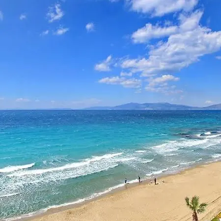 Deniz Yildizi Sitesi Havuzlu * Kusadasi