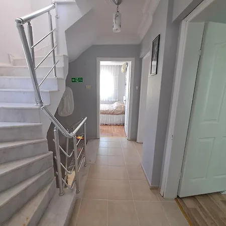 Deniz Yildizi Sitesi Havuzlu *