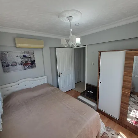 Deniz Yildizi Sitesi Havuzlu Villa *
