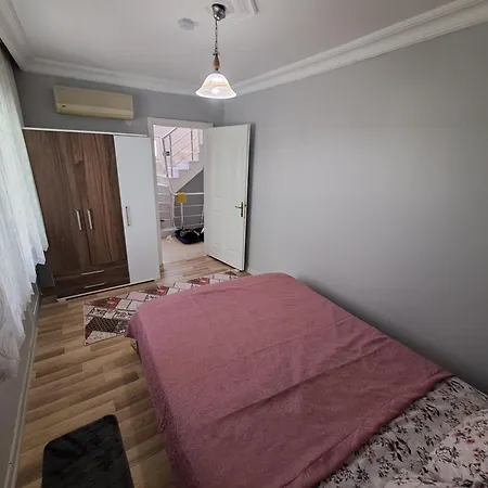Deniz Yildizi Sitesi Havuzlu